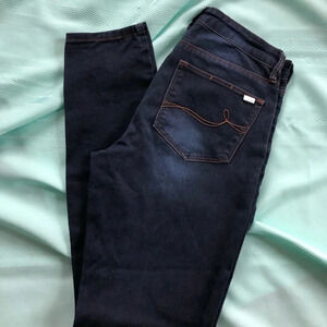 Stretchy  Skinny Jeans